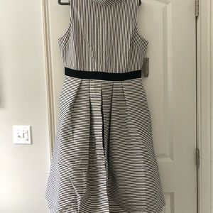 Eva Mendes sleeveless dress